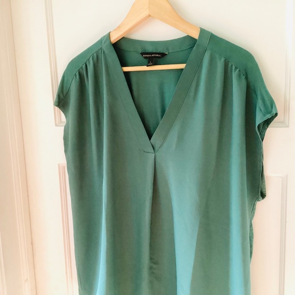 BANANA REPUBLIC Jade GREEN V-NECK SLEEVELESS TANK BLOUSE WOMENS Sz L minimalist - Picture 4 of 14